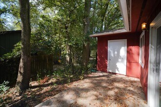 2739 W Tharpe St in Tallahassee, FL - Building Photo - Building Photo