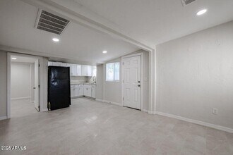 2721 E Willetta St in Phoenix, AZ - Building Photo - Building Photo
