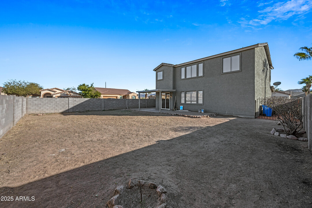 1526 W St Anne Ave in Phoenix, AZ - Building Photo