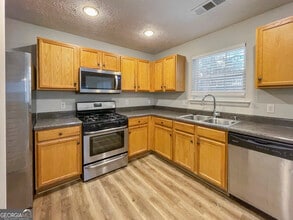 1192 Matt Moore Ct in Lithia Springs, GA - Building Photo - Building Photo