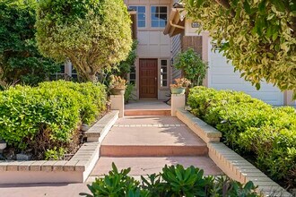 4485 Sunset Bluffs Way in San Diego, CA - Building Photo - Building Photo