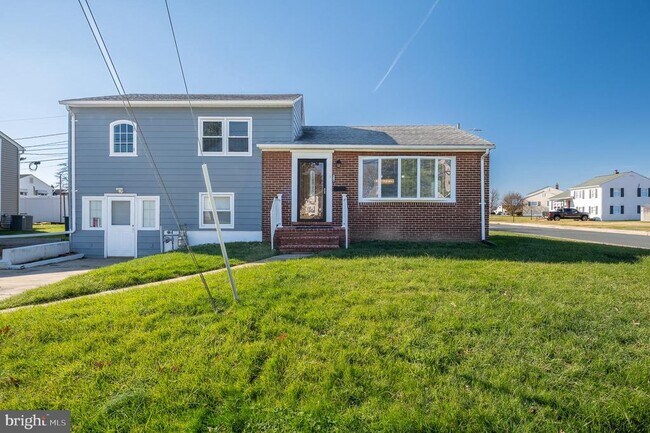 312 N Hammonds Ferry Rd in Linthicum Heights, MD - Building Photo - Building Photo