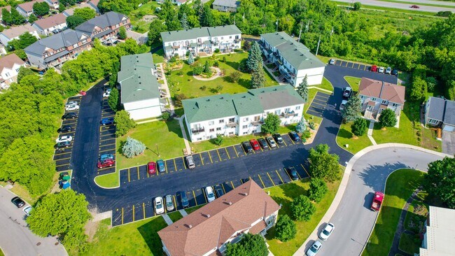 Nelson-Morin in Gatineau, QC - Building Photo - Building Photo