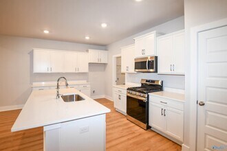 12617 Whitcomb Cir in Madison, AL - Building Photo - Building Photo