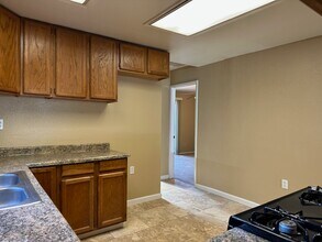 115 Poplar Ave in Modesto, CA - Building Photo - Building Photo