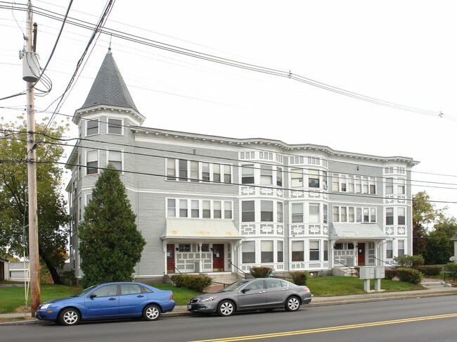 421-431 Main St in Lewiston, ME - Foto de edificio - Building Photo