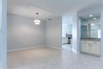 6746 Montego Bay Blvd-Unit -C in Boca Raton, FL - Building Photo - Building Photo