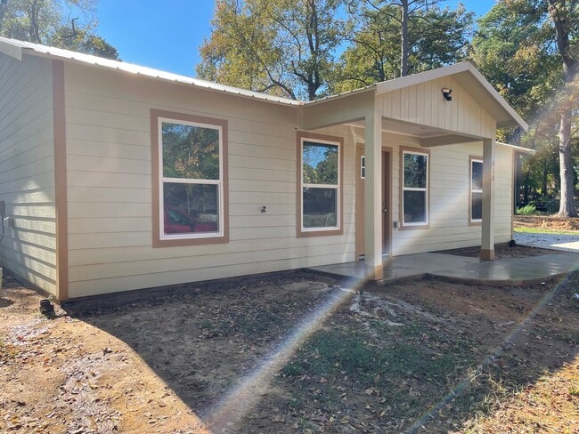 property at 612 Timberline Dr