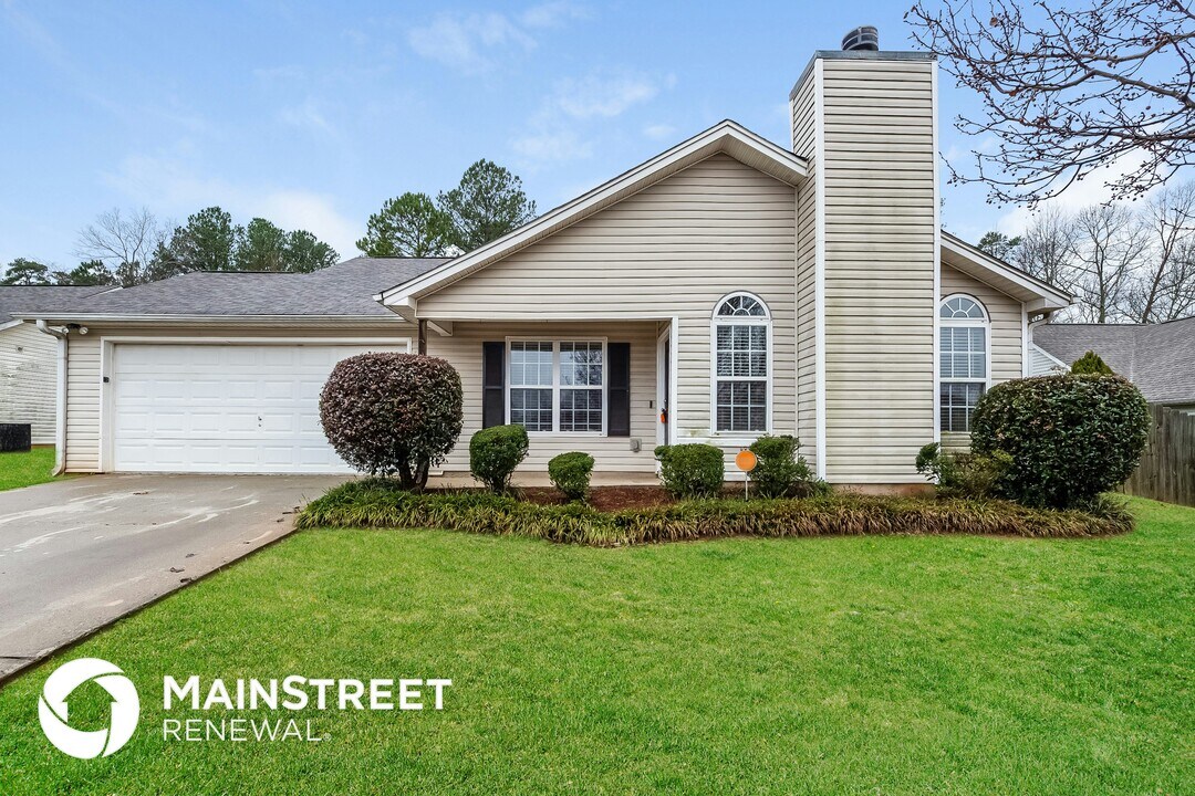11219 Knotty Pine Pl in Hampton, GA - Building Photo