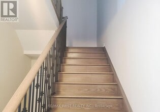 19 Buttercream Ave in Thorold, ON - Building Photo - Building Photo