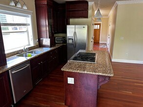 449 Park Ridge Pl in Ashland, OR - Building Photo - Building Photo