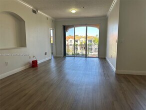 6440 NW 114th Ave in Doral, FL - Building Photo - Building Photo