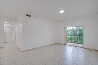 7200 NW 114th Ave in Doral, FL - Building Photo - Building Photo