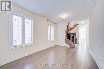 2643 Delphinium Trl in Pickering, ON - Building Photo - Building Photo