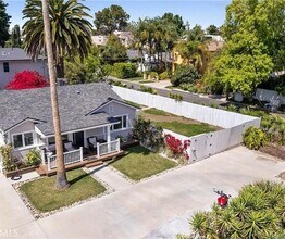 5123 Noble Ave in Los Angeles, CA - Building Photo - Building Photo