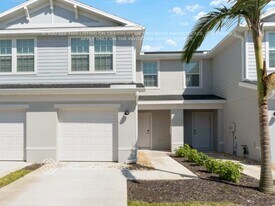 10449 Bradmore Rd in Ft. Myers, FL - Building Photo