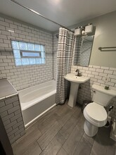 313 E Smith St, Unit Upper in Milwaukee, WI - Building Photo - Building Photo
