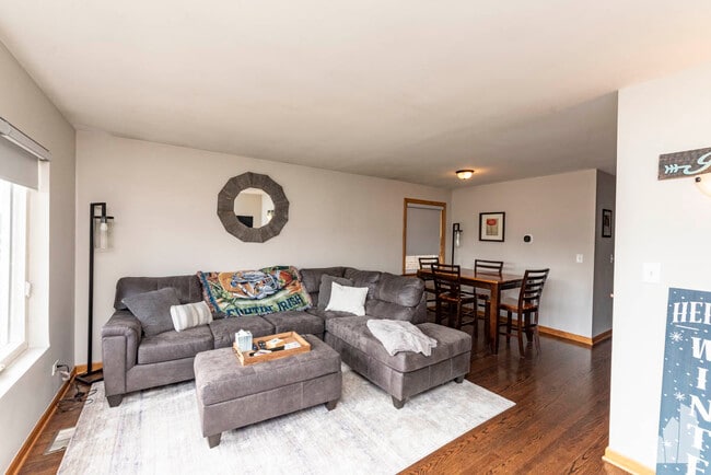 7430 W Palatine Ave in Chicago, IL - Building Photo - Building Photo