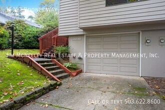 15057 Boones Way in Lake Oswego, OR - Building Photo - Building Photo