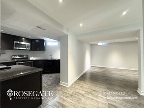 4456 Idlewilde Crescent in Mississauga, ON - Building Photo - Building Photo