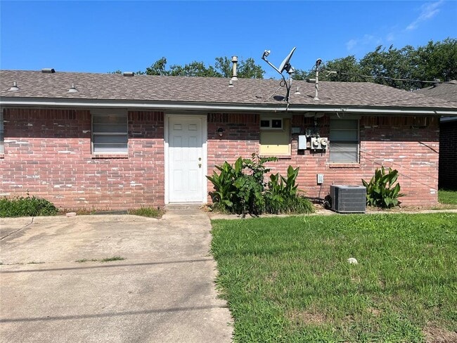 829 Russell Cir in Norman, OK - Building Photo - Building Photo