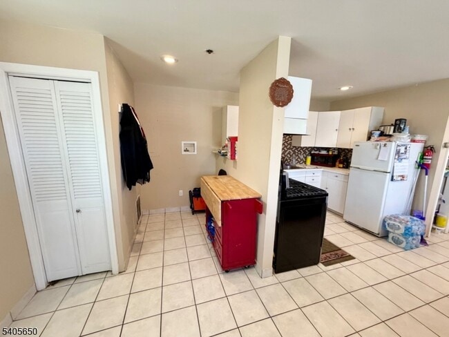 336 Bloomfield Ave in Caldwell, NJ - Building Photo - Building Photo