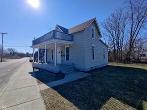 1325 Jefferson Ave in Shelbyville, IN - Building Photo - Building Photo