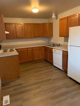 839 Dickinson Ave in Ames, IA - Building Photo - Building Photo