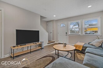 3594 Jefferson St in College Park, GA - Building Photo - Building Photo