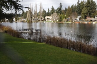 Bitter Lake Apartments in Seattle, WA - Building Photo - Building Photo