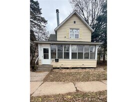 1030 Reaney Ave E in St. Paul, MN - Building Photo