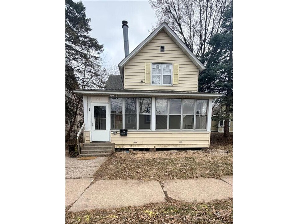 1030 Reaney Ave E in St. Paul, MN - Building Photo