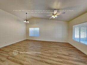 8557 W Monte Vista Rd in Phoenix, AZ - Building Photo - Building Photo