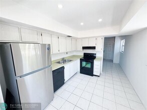 336 SW 1st St in Pompano Beach, FL - Building Photo - Building Photo