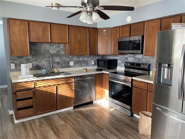 2833 S Depew St in Denver, CO - Foto de edificio - Building Photo