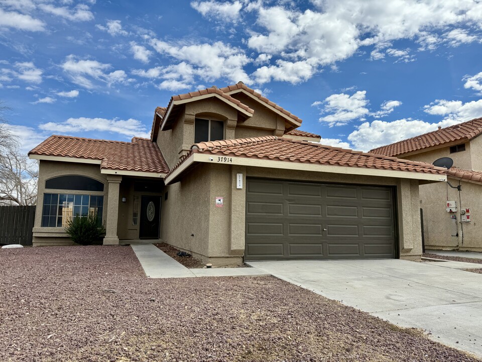 37914 Sweetbrush St in Palmdale, CA - Building Photo