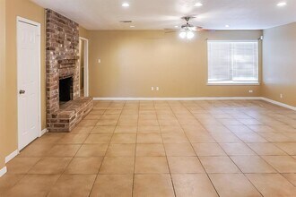 5030 Summit Lodge Dr in Katy, TX - Building Photo - Building Photo