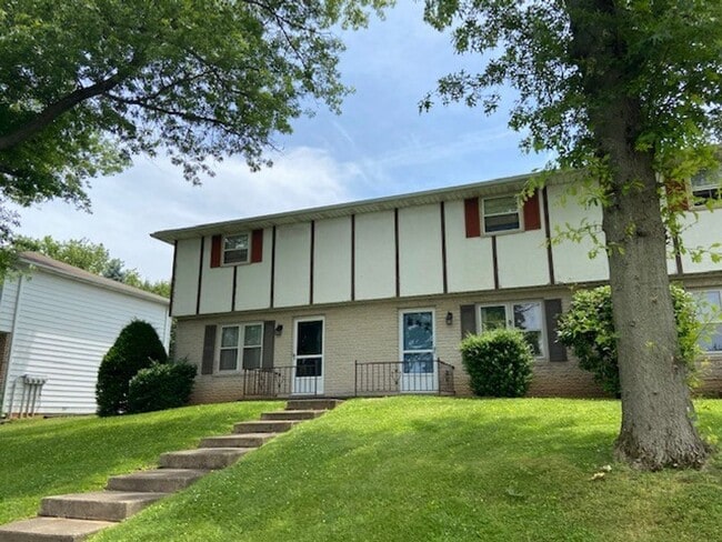 property at 146 Oak Manor Dr