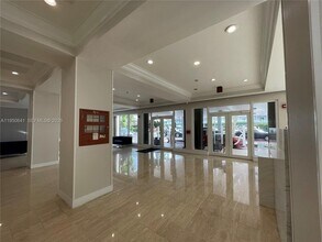 1865 79th Street Causeway, Unit 2L in North Bay Village, FL - Foto de edificio - Building Photo