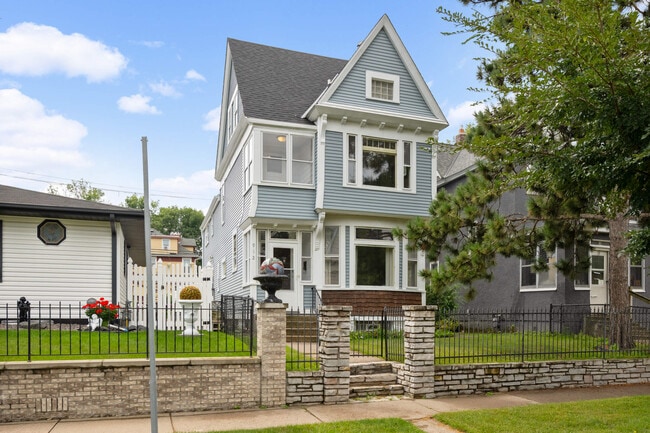 property at 912 Iglehart Ave