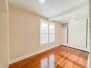 10802 Chestnut St in Los Alamitos, CA - Foto de edificio - Building Photo