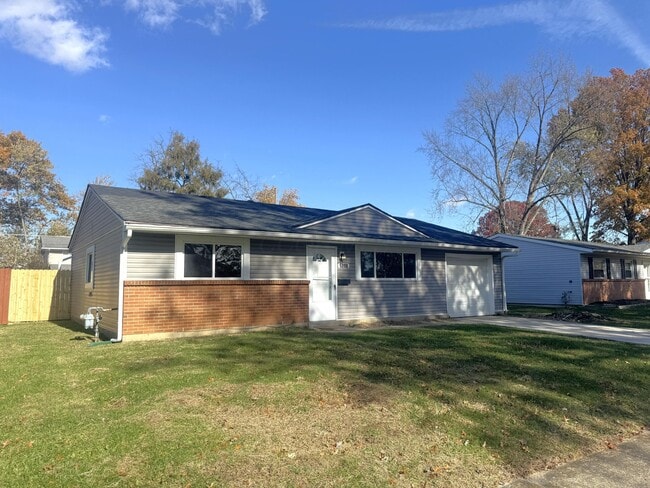 5200 Mapleridge Dr in Columbus, OH - Foto de edificio - Building Photo