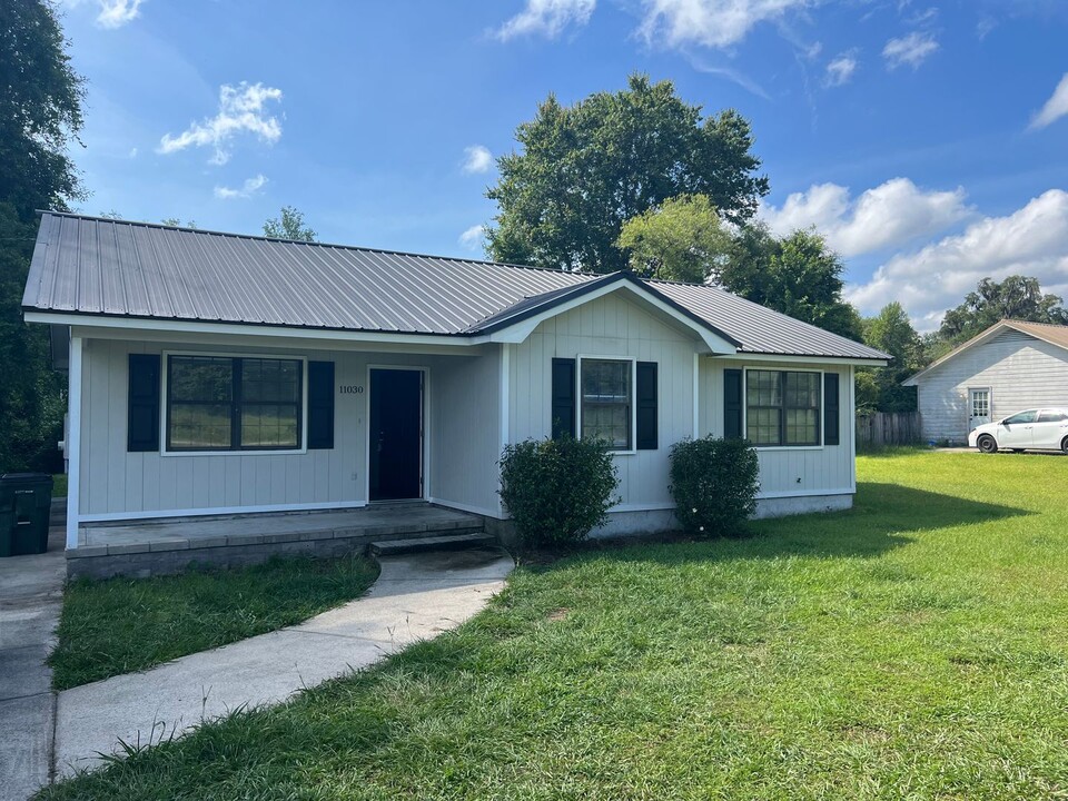 11030 Tibet Rd in Allenhurst, GA - Building Photo