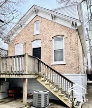 1629 N Claremont Ave, Unit CH in Chicago, IL - Foto de edificio - Building Photo