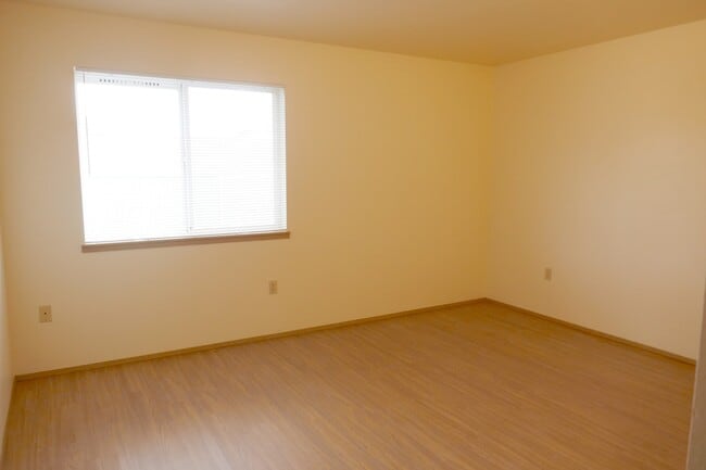 524 Jetty St in Warrenton, OR - Building Photo - Building Photo