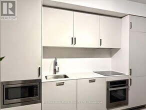 88 Queen St E in Toronto, ON - Building Photo - Building Photo