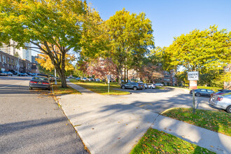 Bell Apartments in Bayside, NY - Building Photo - Building Photo