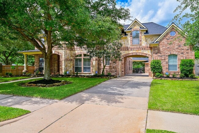 property at 7218 Spring Run Ln