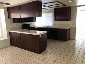 25090 Middlebrook Way in Moreno Valley, CA - Building Photo - Building Photo