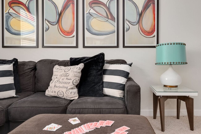 1580 Tempo Ln in Four Corners, FL - Building Photo - Building Photo